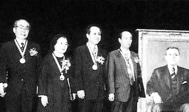 Chairman Huh, Chin Kyu received the 10th Inchon award (Industrial Technology field)