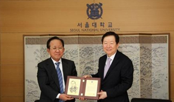허진규 일진그룹 회장 서울대에 9억원 기부